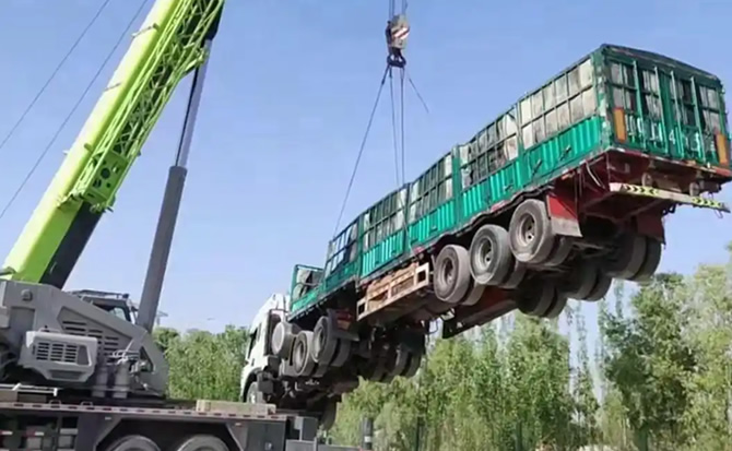 凉山彝族自治州道路脱困救援案例